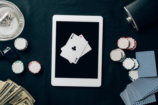 Prize table iconography with slot symbols